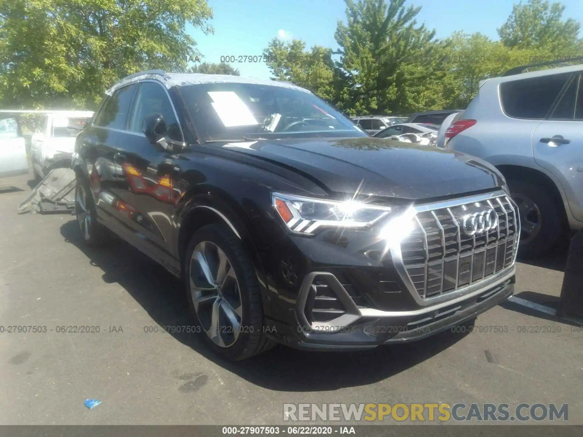 1 Photograph of a damaged car WA1FECF3XL1013104 AUDI Q3 2020