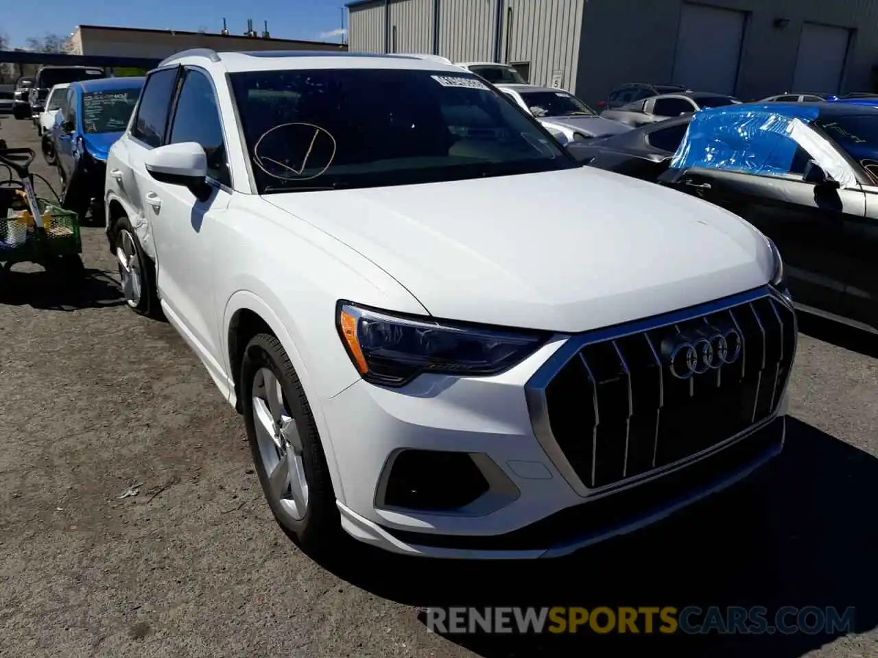 1 Photograph of a damaged car WA1AUCF30M1097495 AUDI Q3 2021