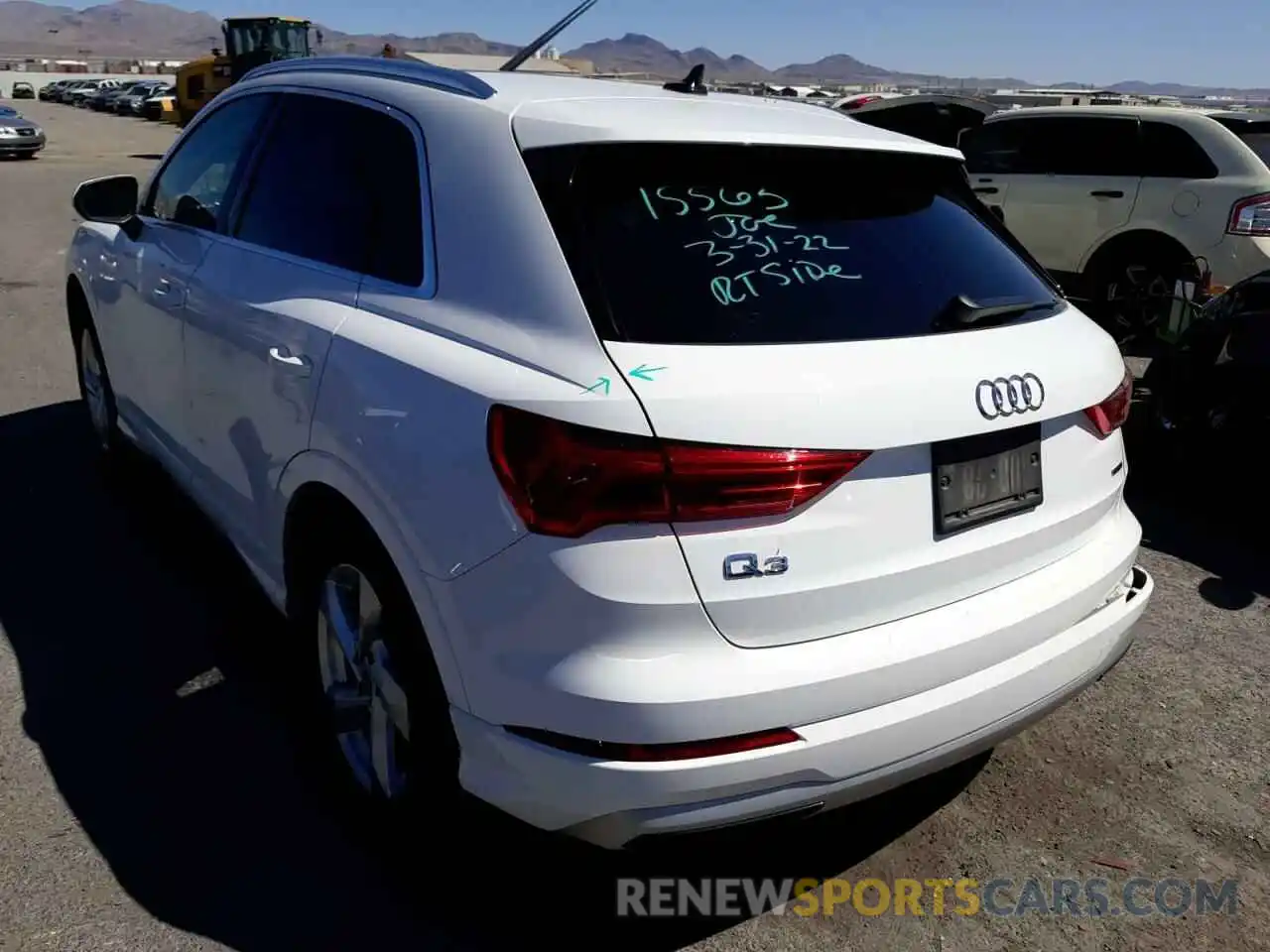 3 Photograph of a damaged car WA1AUCF30M1097495 AUDI Q3 2021