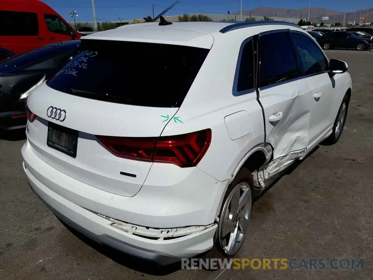 4 Photograph of a damaged car WA1AUCF30M1097495 AUDI Q3 2021