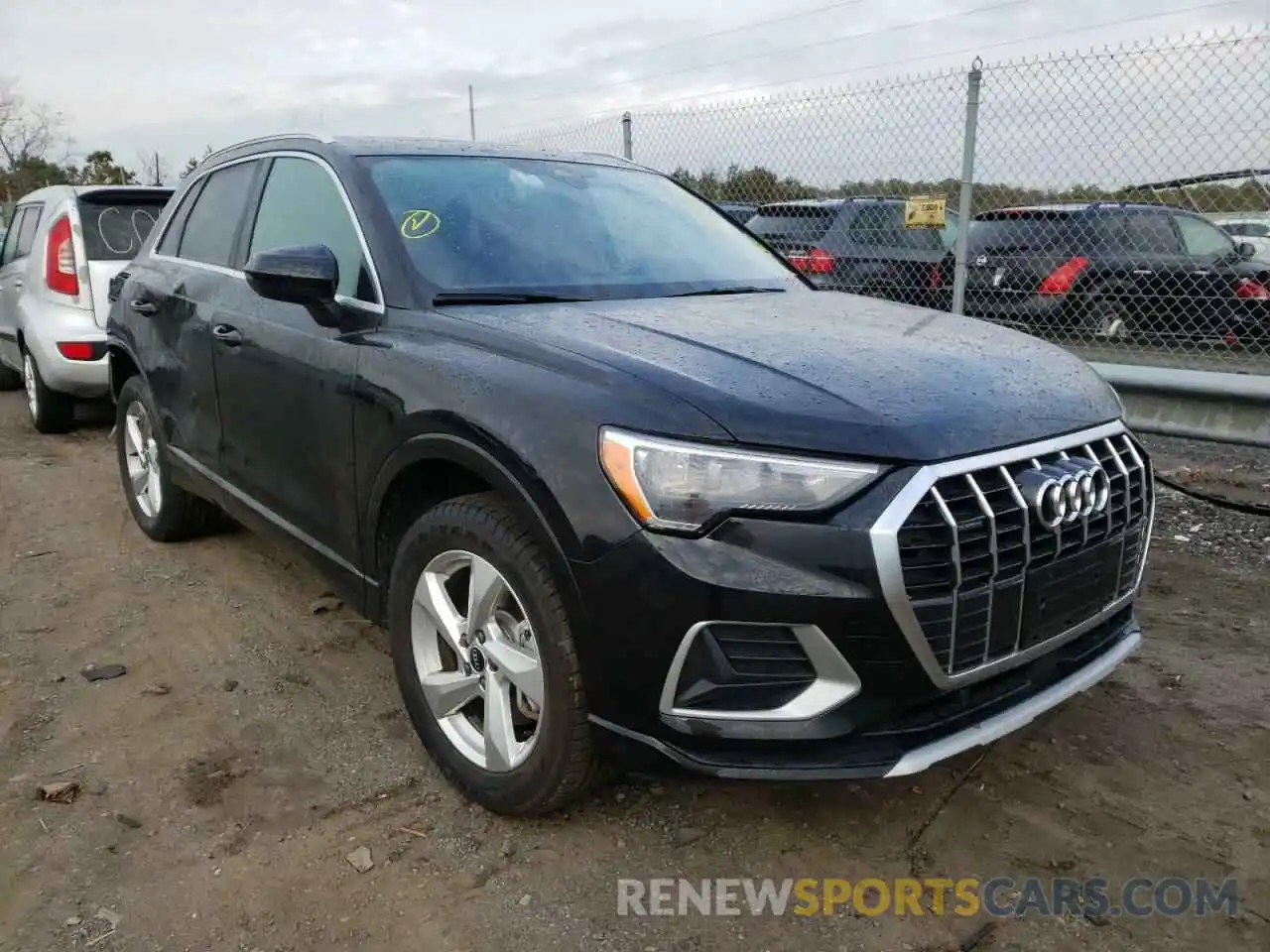 1 Photograph of a damaged car WA1AUCF30M1102887 AUDI Q3 2021