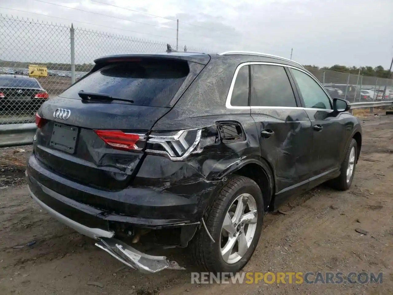 4 Photograph of a damaged car WA1AUCF30M1102887 AUDI Q3 2021