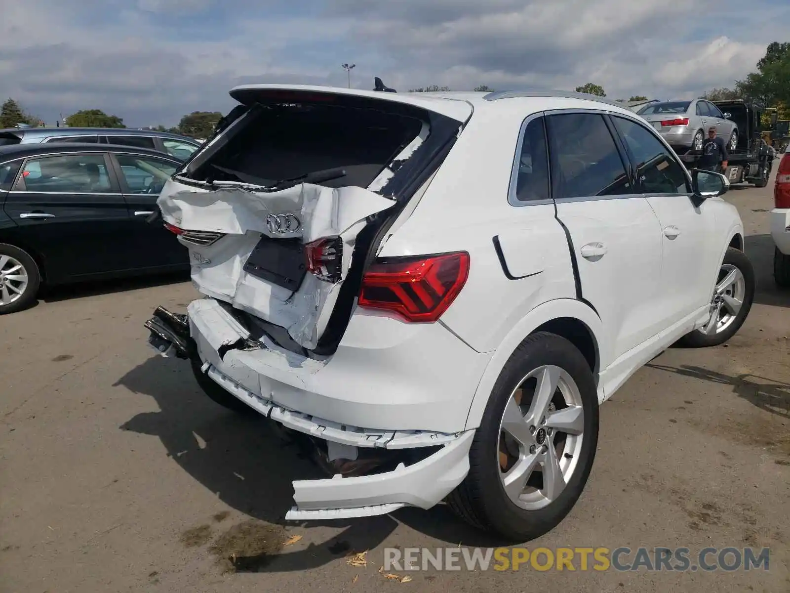 4 Photograph of a damaged car WA1AUCF30M1130852 AUDI Q3 2021