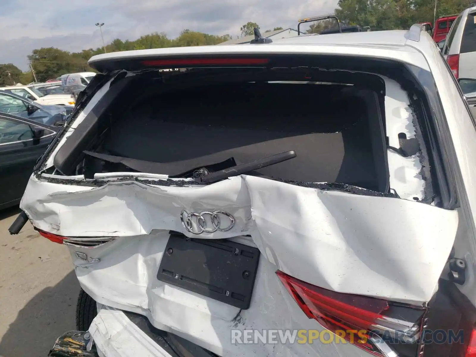 9 Photograph of a damaged car WA1AUCF30M1130852 AUDI Q3 2021