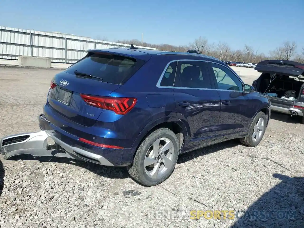 3 Photograph of a damaged car WA1AUCF32M1106522 AUDI Q3 2021