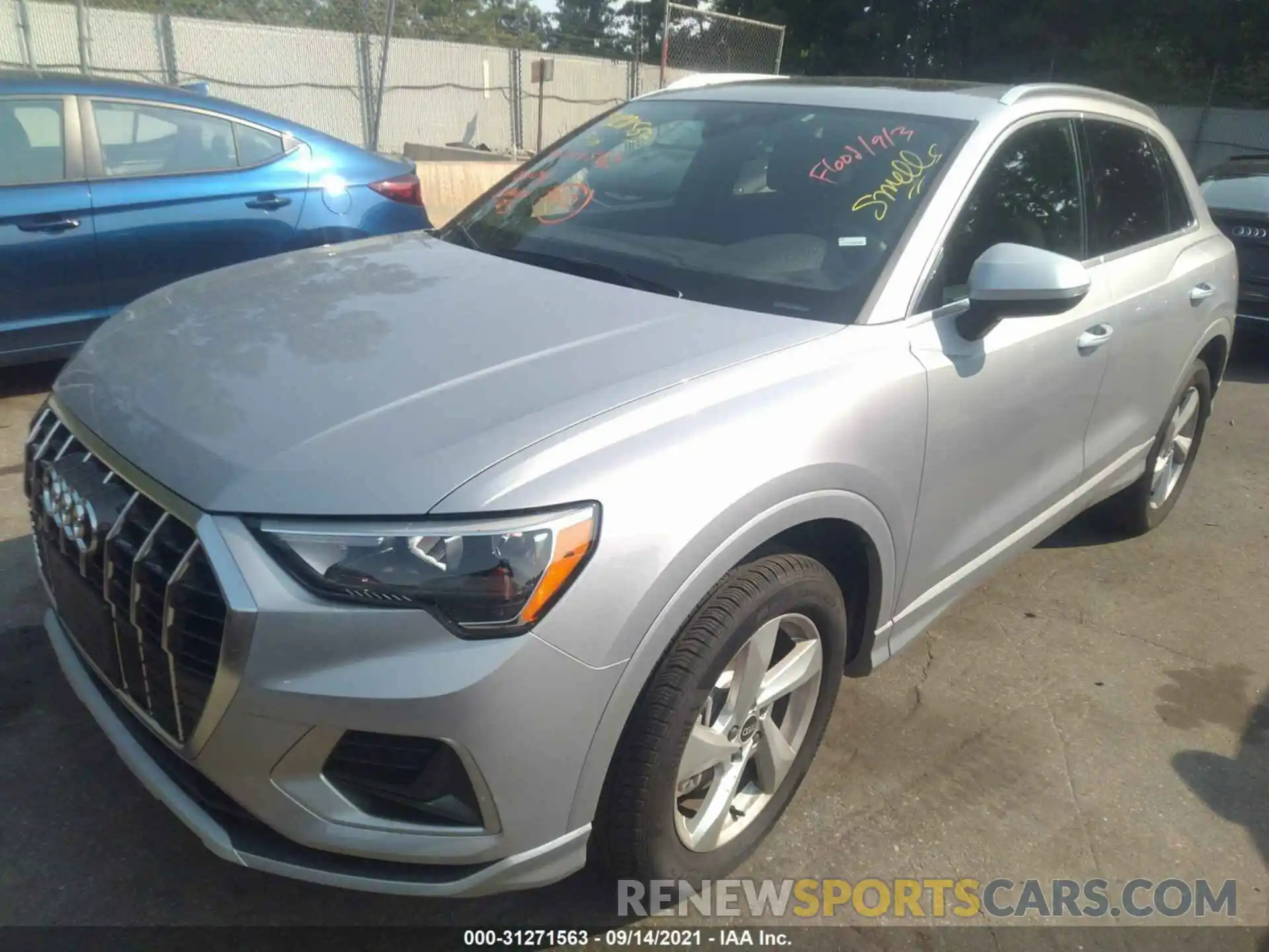 2 Photograph of a damaged car WA1AUCF32M1125832 AUDI Q3 2021