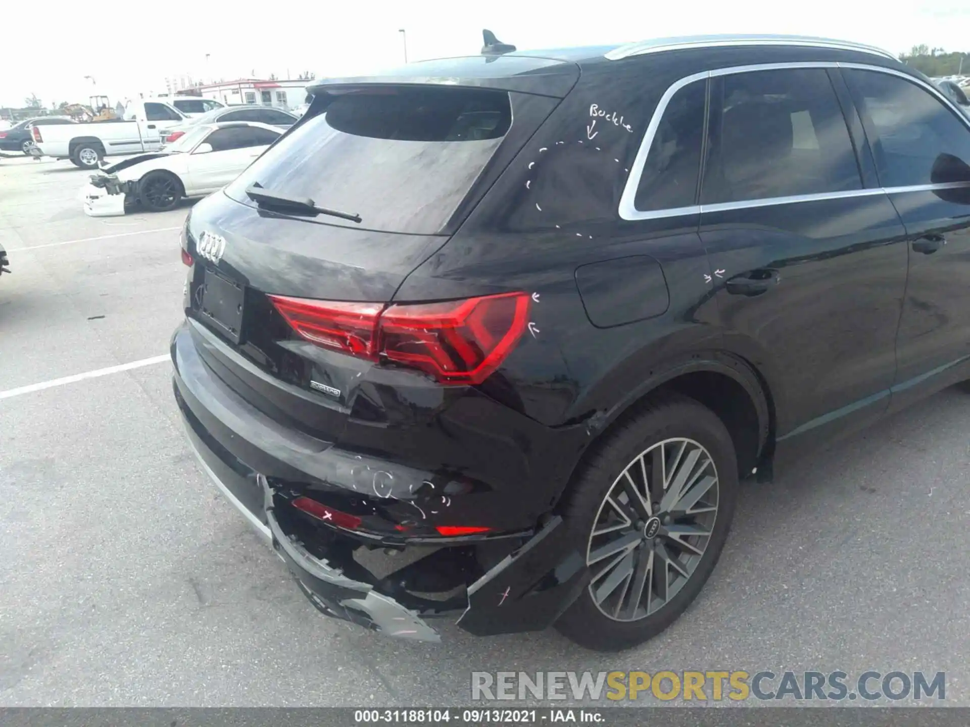 6 Photograph of a damaged car WA1AUCF32M1152237 AUDI Q3 2021