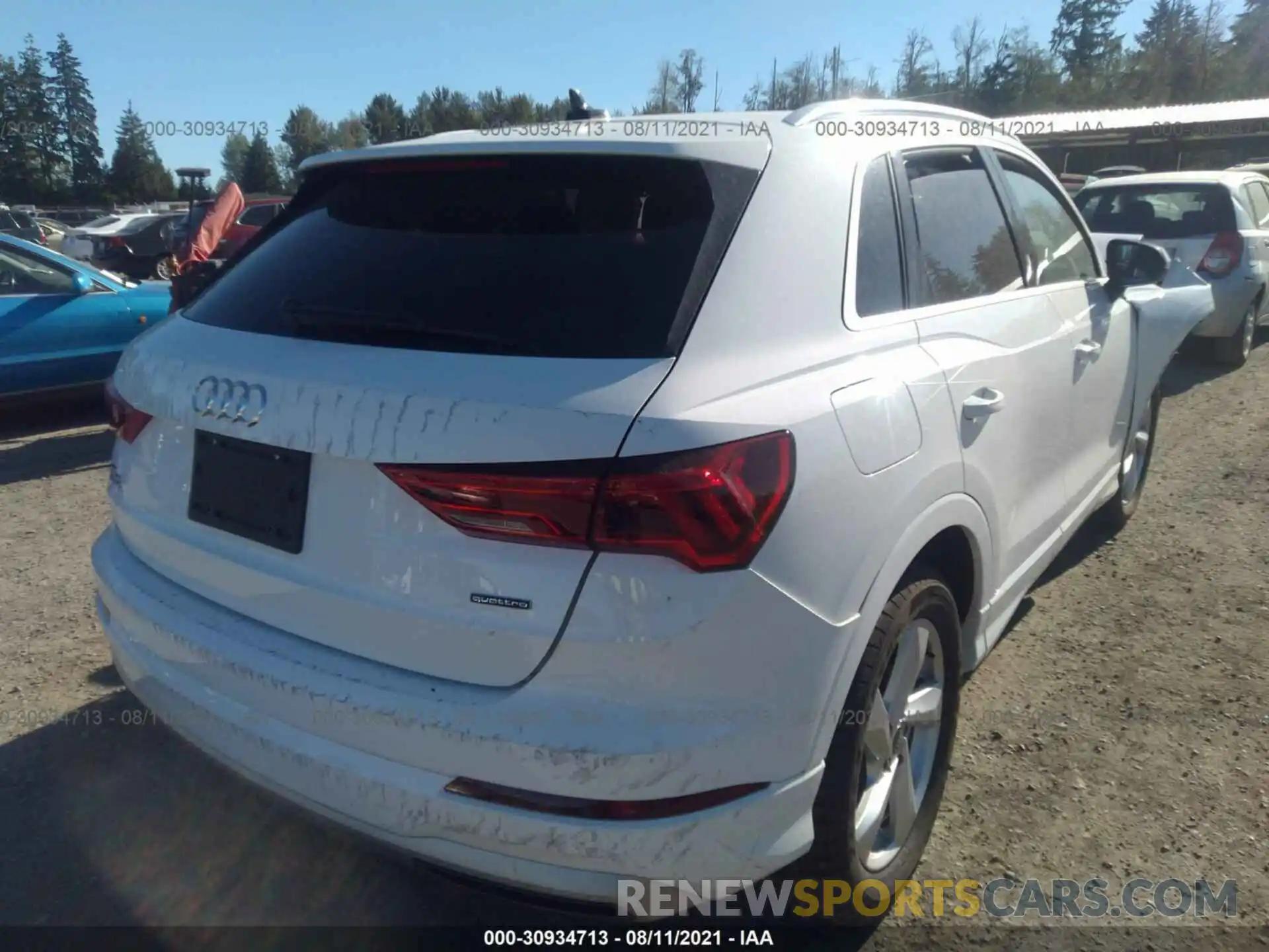 4 Photograph of a damaged car WA1AUCF33M1061445 AUDI Q3 2021