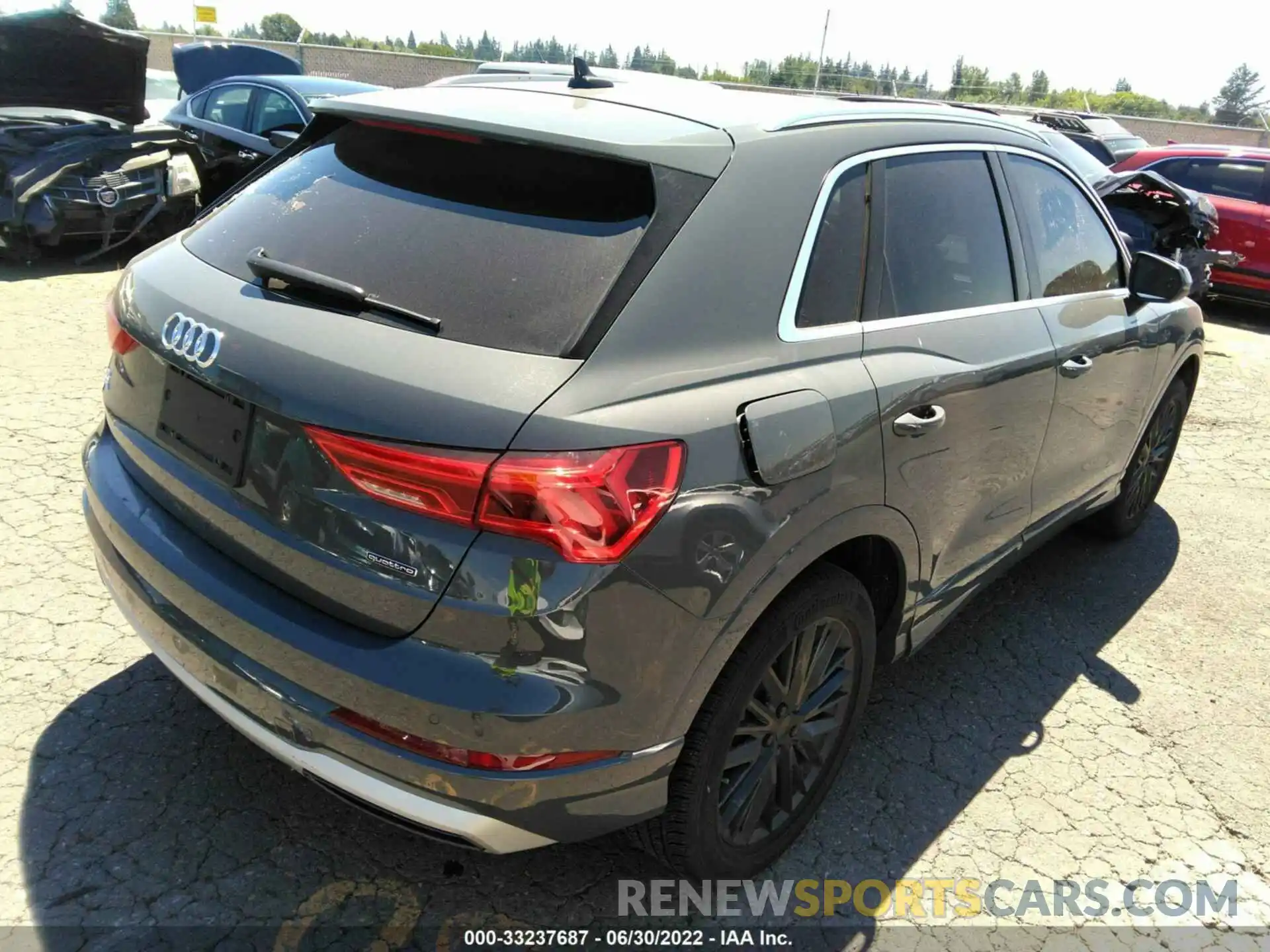 4 Photograph of a damaged car WA1AUCF33M1082697 AUDI Q3 2021