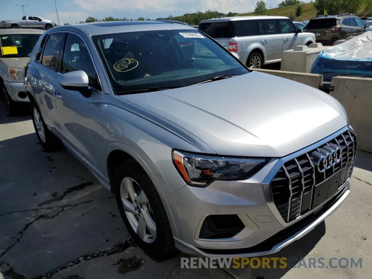 1 Photograph of a damaged car WA1AUCF33M1153896 AUDI Q3 2021