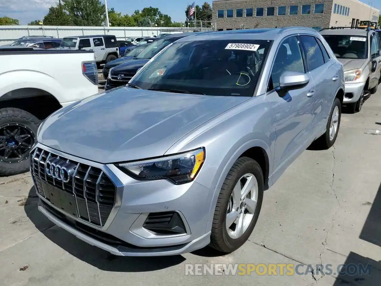 2 Photograph of a damaged car WA1AUCF33M1153896 AUDI Q3 2021