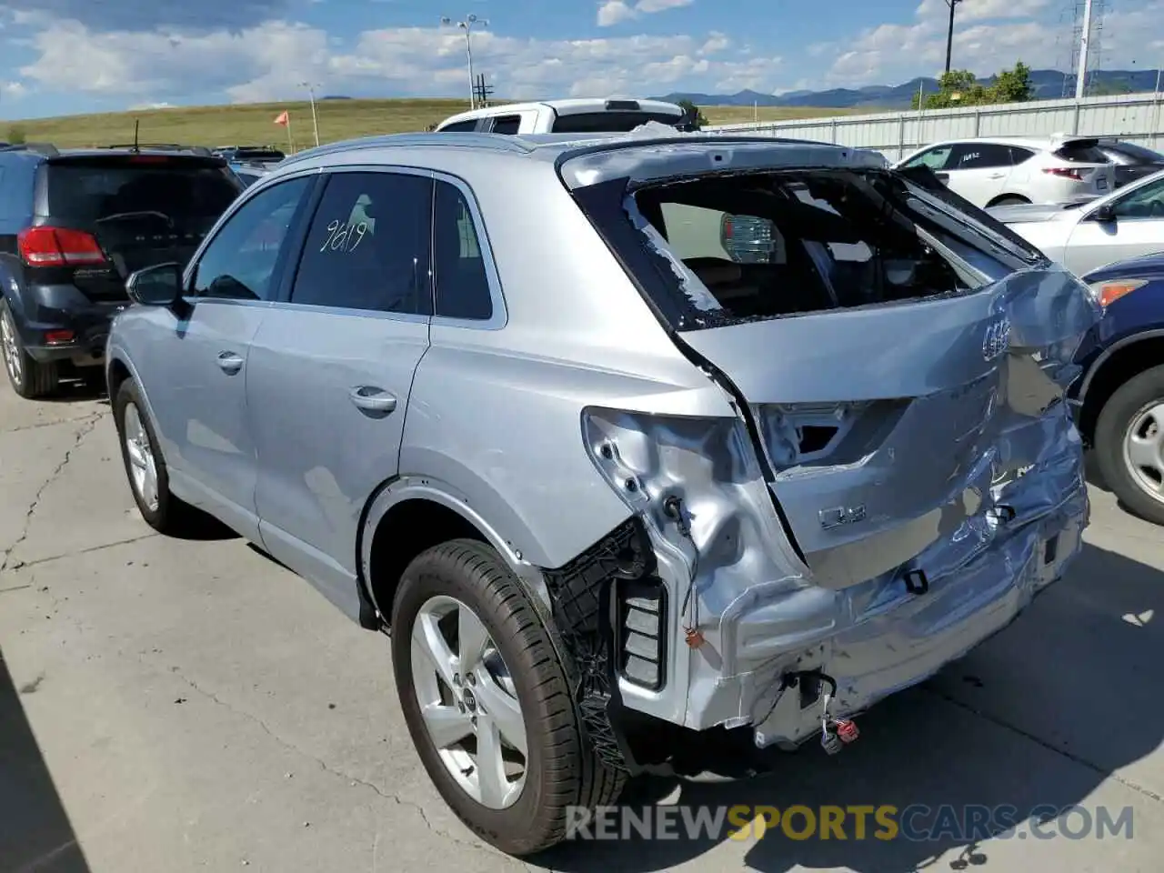 3 Photograph of a damaged car WA1AUCF33M1153896 AUDI Q3 2021