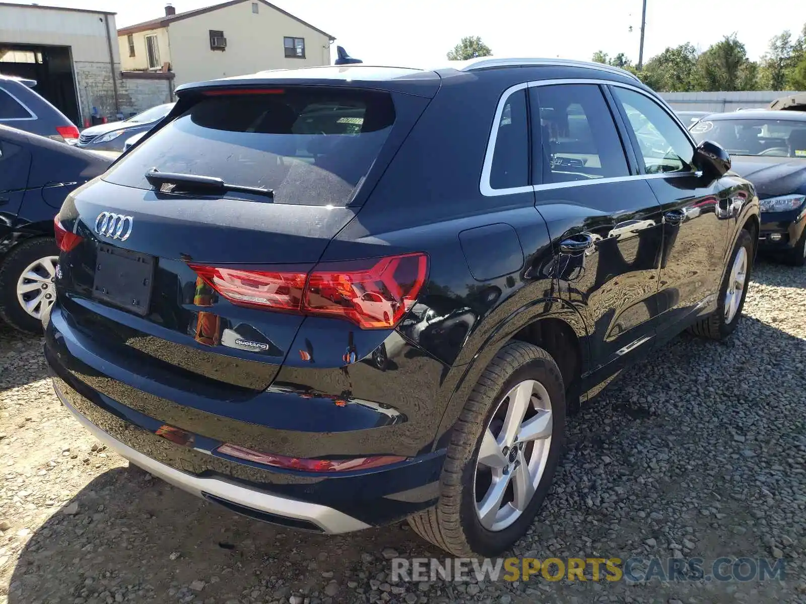 4 Photograph of a damaged car WA1AUCF34M1069019 AUDI Q3 2021