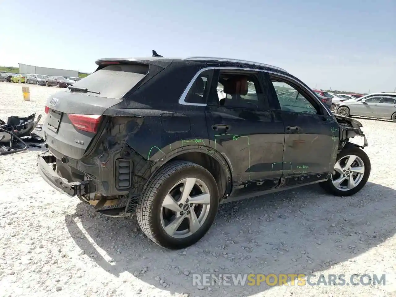 3 Photograph of a damaged car WA1AUCF34M1077153 AUDI Q3 2021