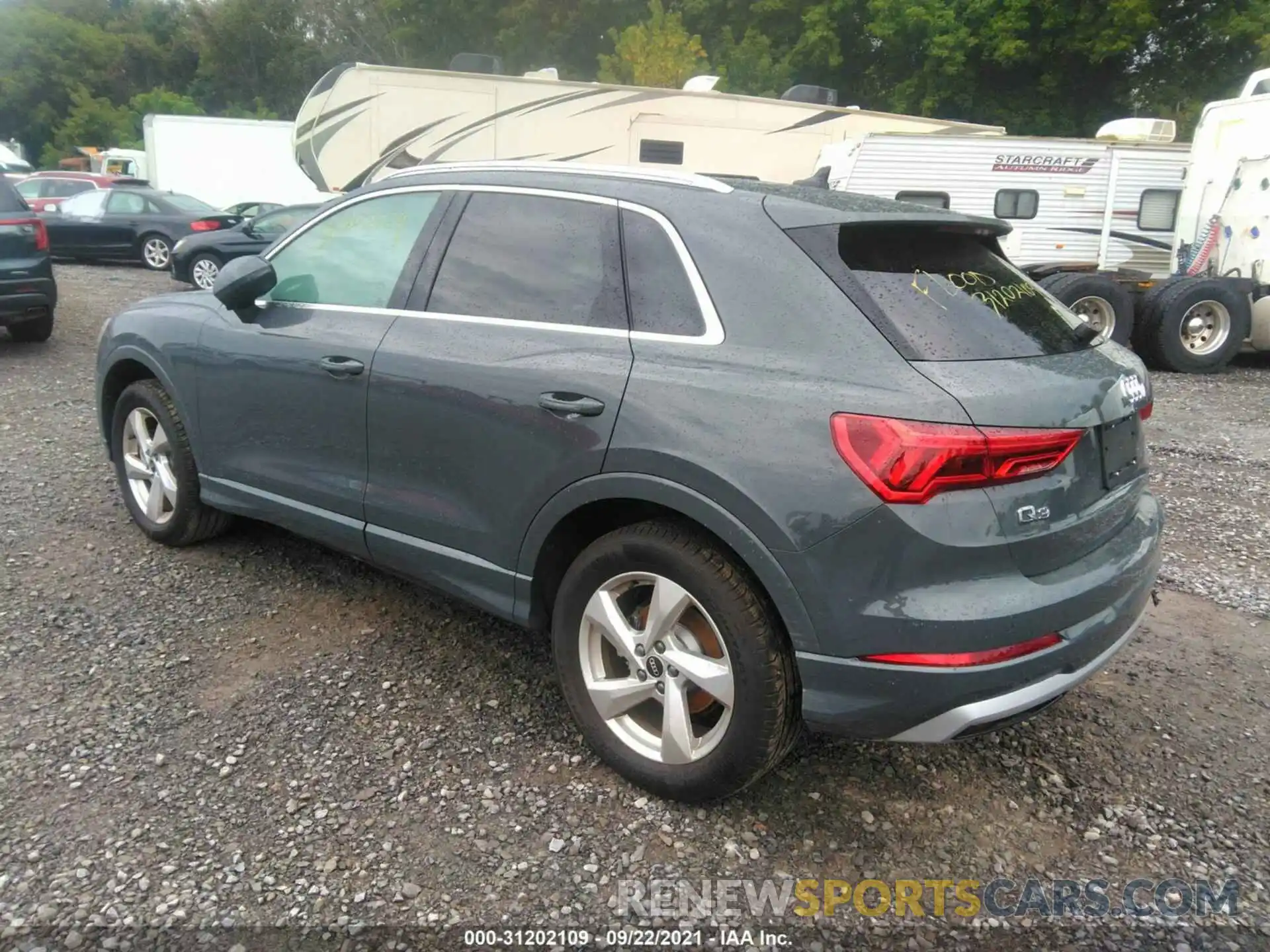 3 Photograph of a damaged car WA1AUCF34M1108837 AUDI Q3 2021