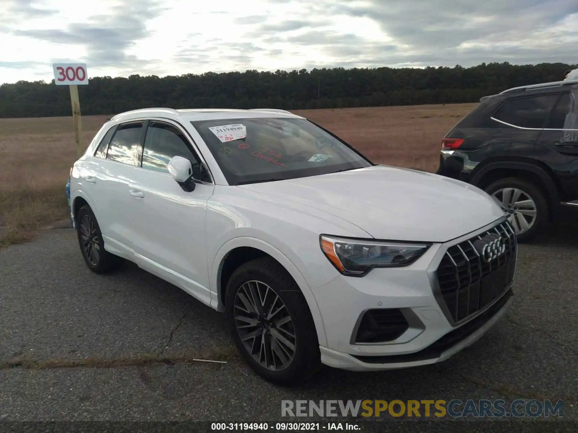 1 Photograph of a damaged car WA1AUCF34M1120695 AUDI Q3 2021