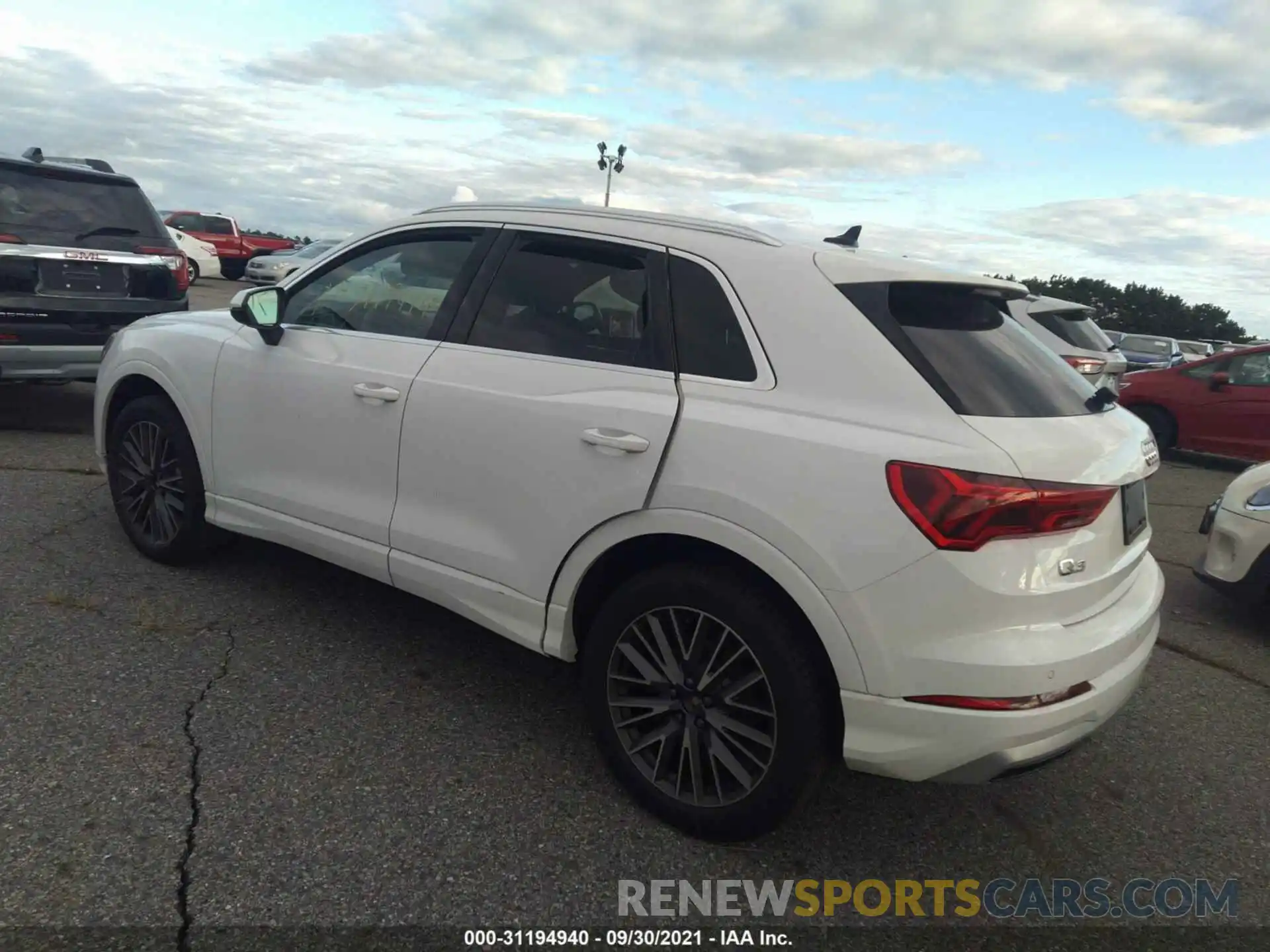 3 Photograph of a damaged car WA1AUCF34M1120695 AUDI Q3 2021