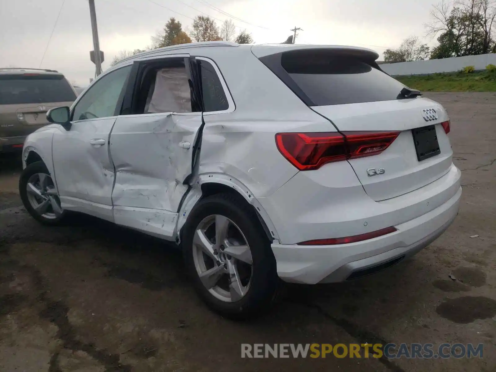 3 Photograph of a damaged car WA1AUCF34M1146133 AUDI Q3 2021