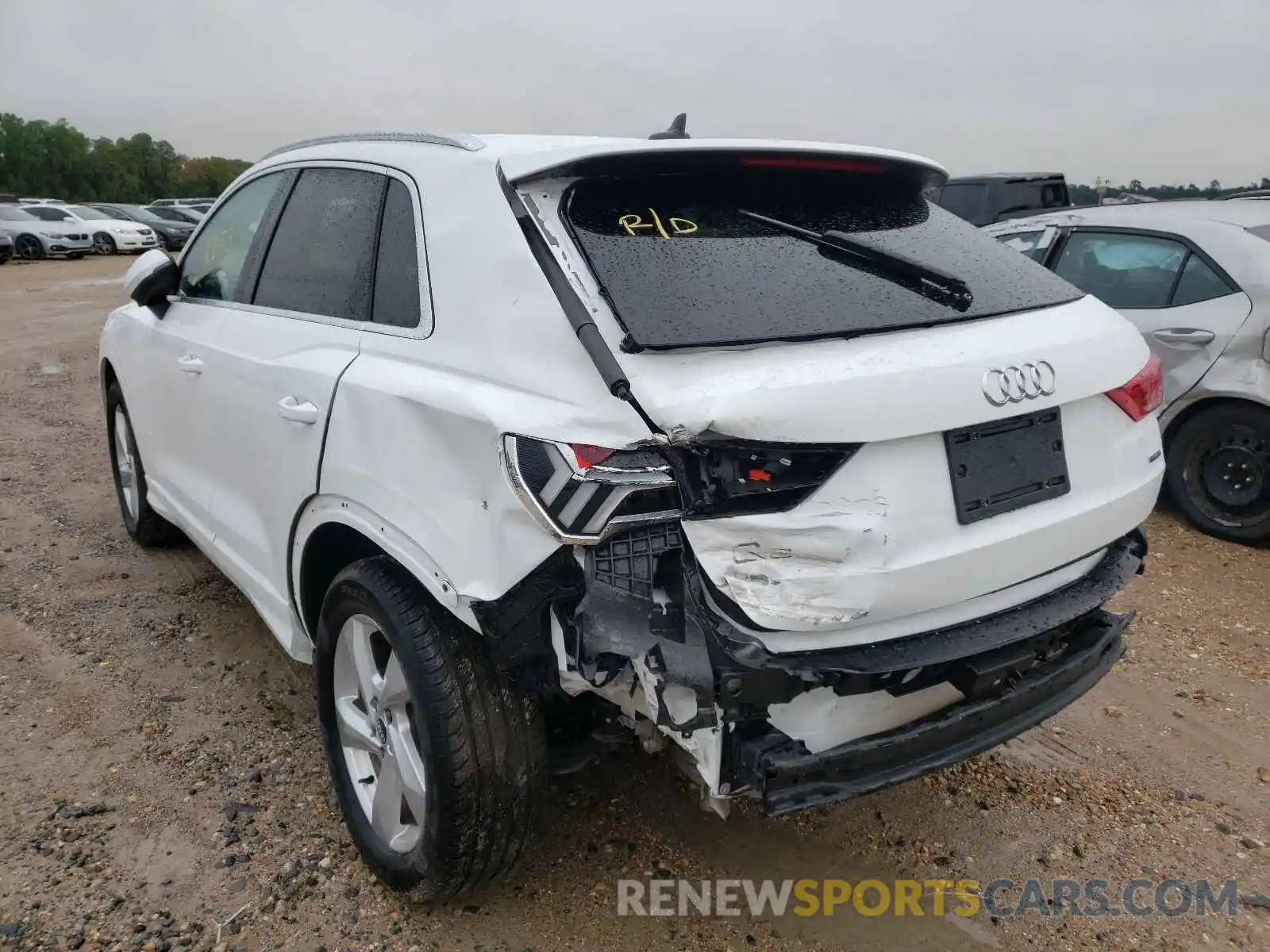 3 Photograph of a damaged car WA1AUCF35M1061298 AUDI Q3 2021