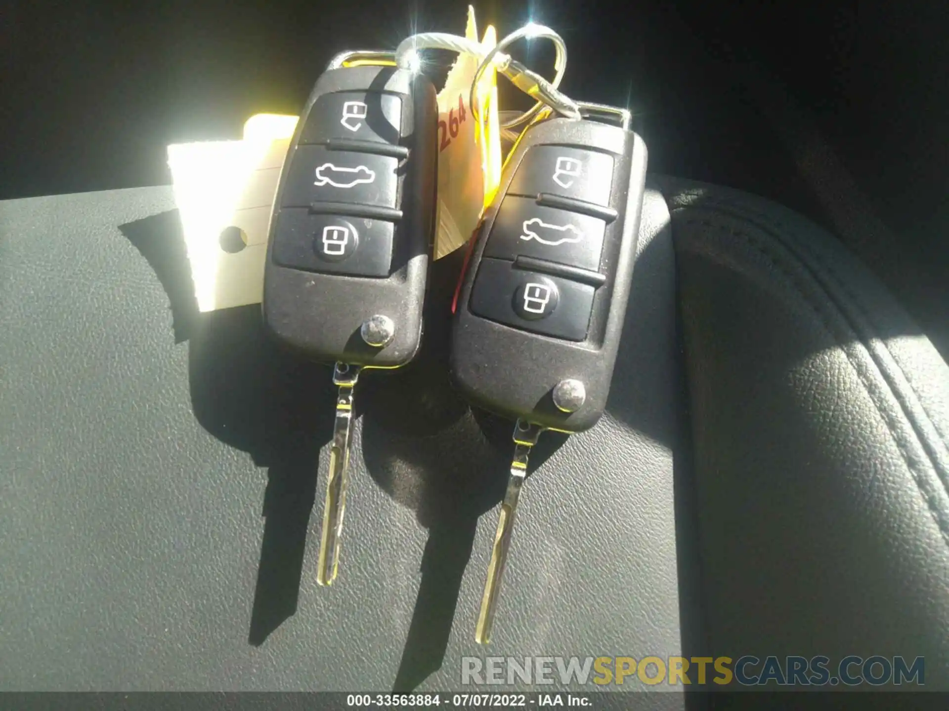 11 Photograph of a damaged car WA1AUCF35M1064542 AUDI Q3 2021