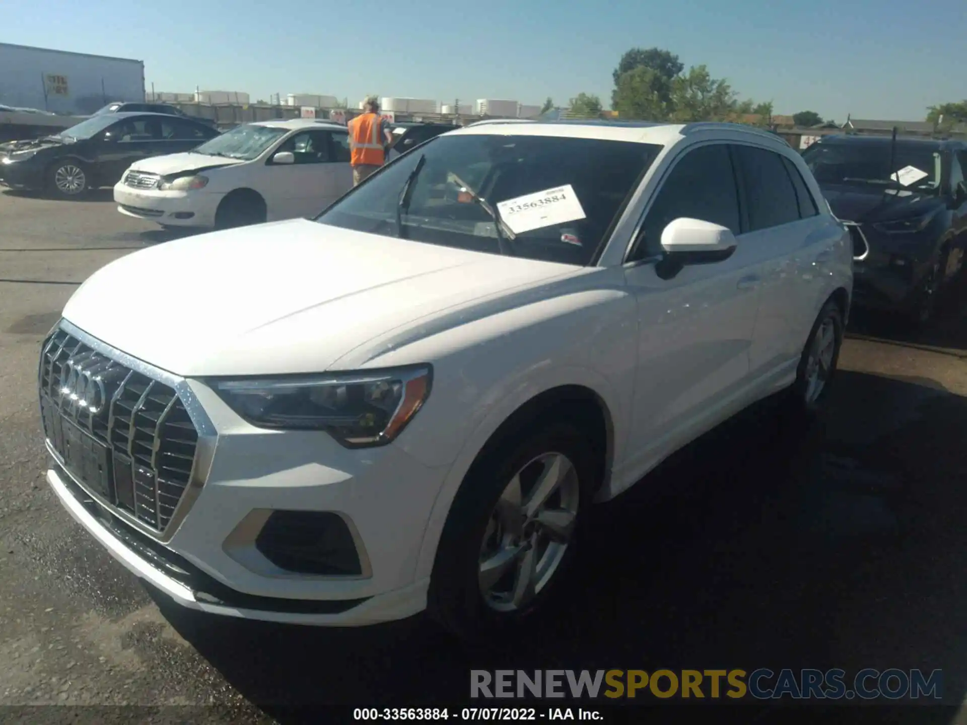 2 Photograph of a damaged car WA1AUCF35M1064542 AUDI Q3 2021