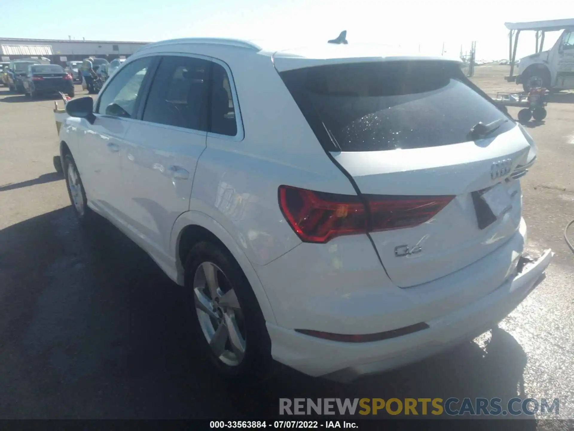 3 Photograph of a damaged car WA1AUCF35M1064542 AUDI Q3 2021