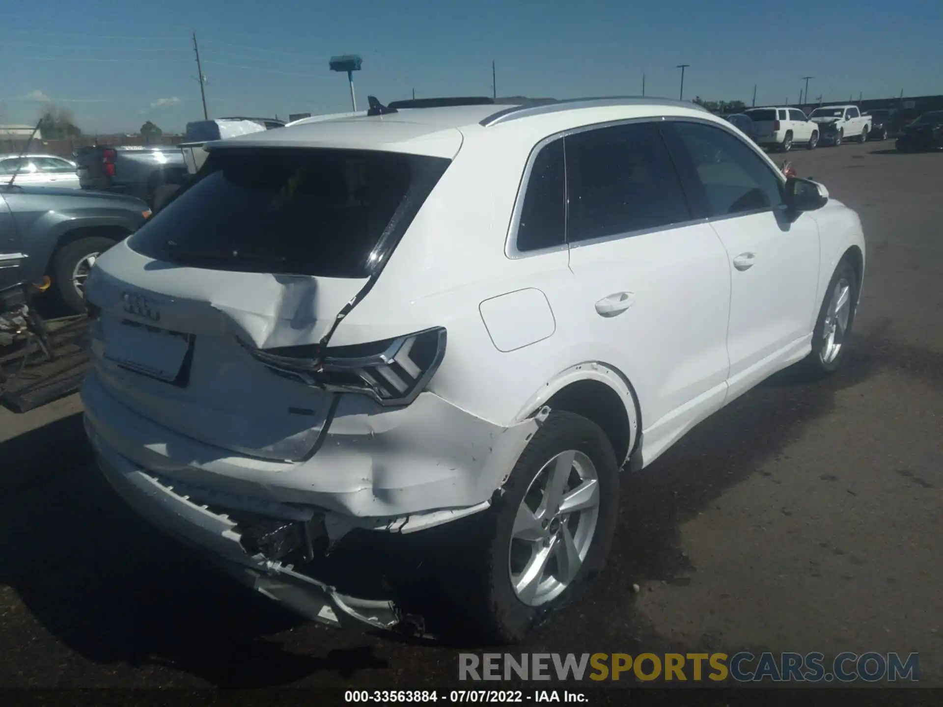 4 Photograph of a damaged car WA1AUCF35M1064542 AUDI Q3 2021