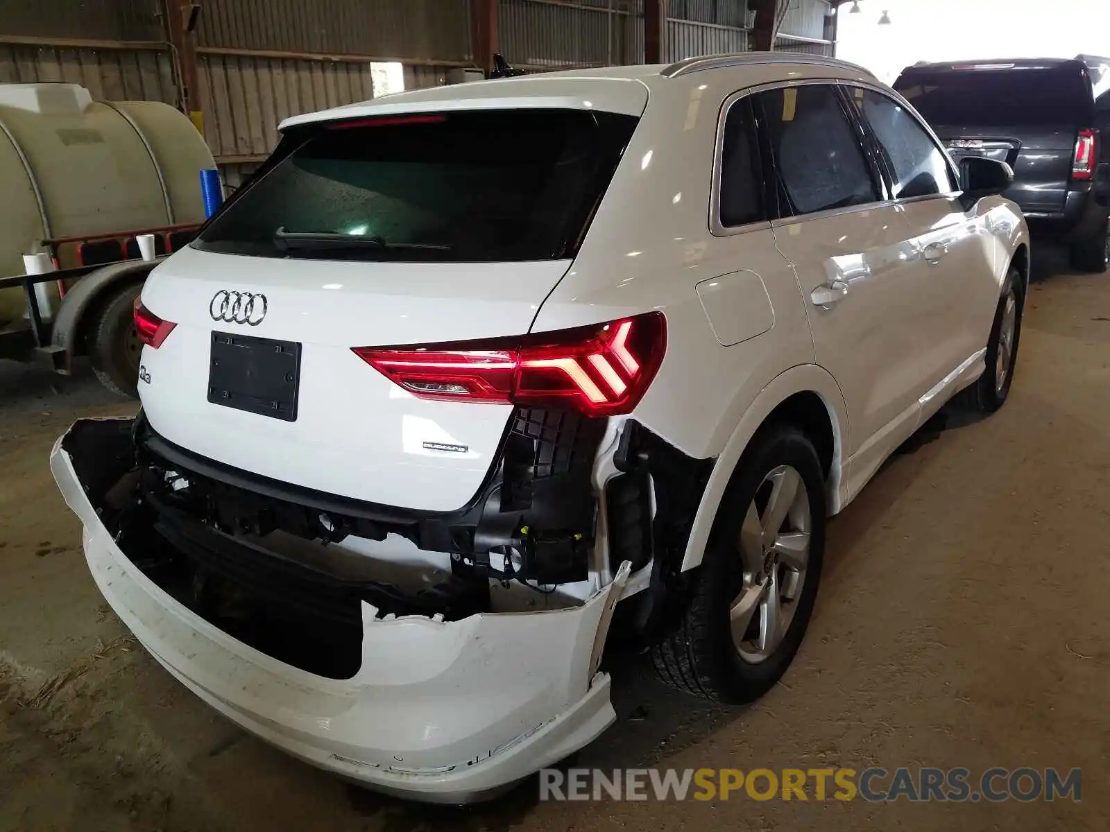 4 Photograph of a damaged car WA1AUCF35M1080336 AUDI Q3 2021