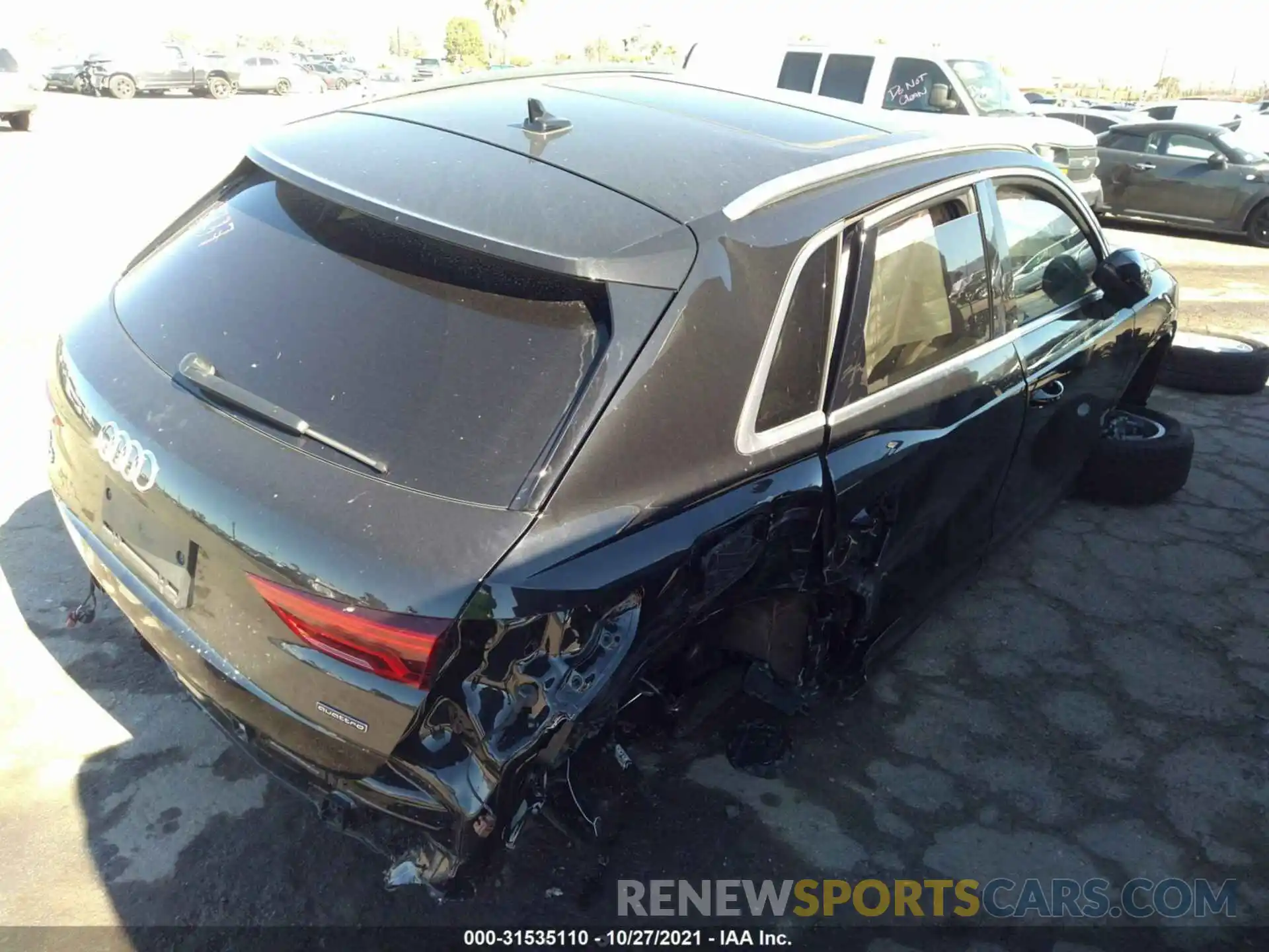 4 Photograph of a damaged car WA1AUCF35M1081695 AUDI Q3 2021