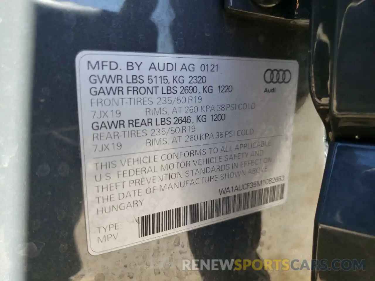 10 Photograph of a damaged car WA1AUCF35M1082653 AUDI Q3 2021