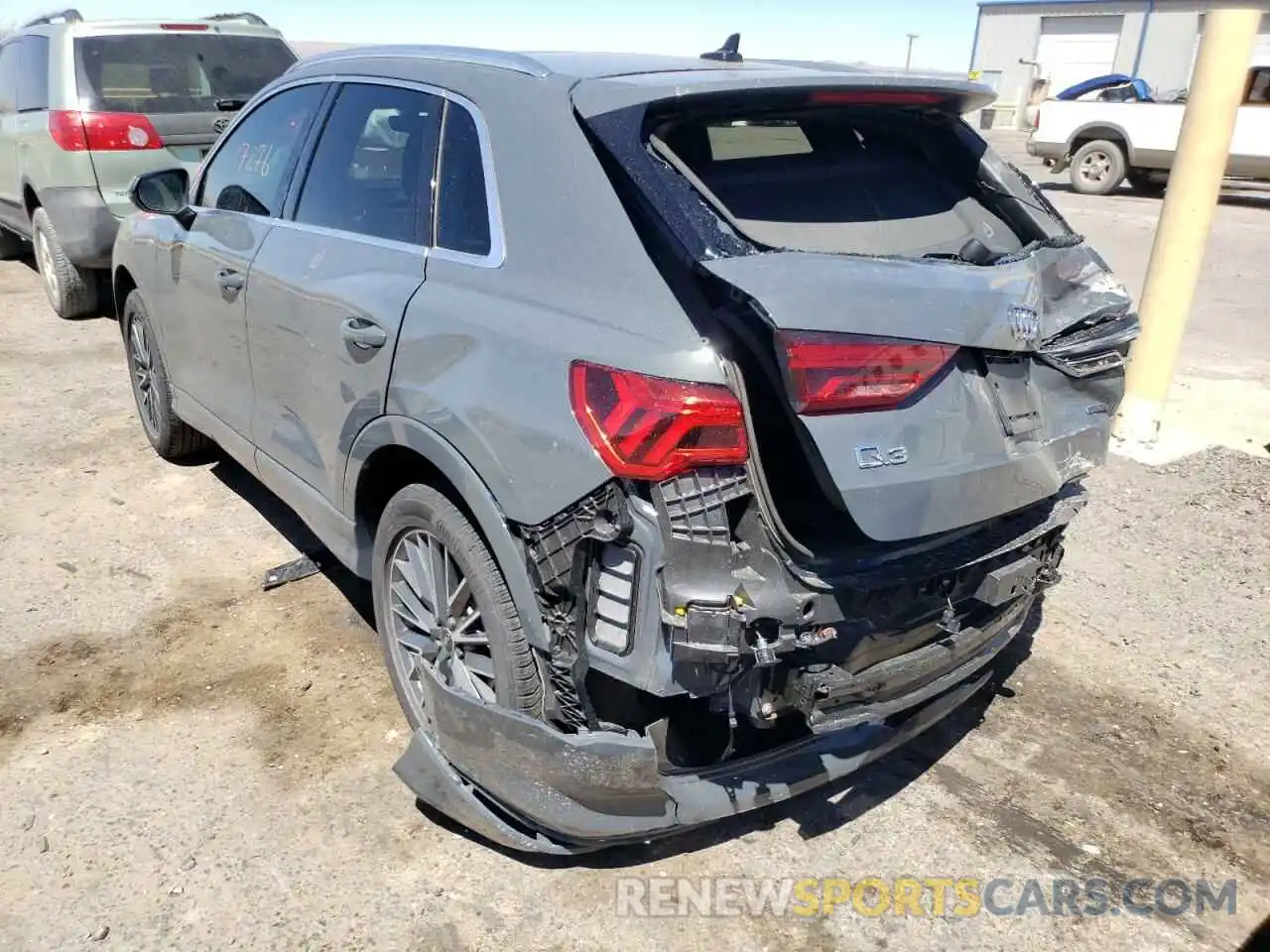 3 Photograph of a damaged car WA1AUCF35M1082653 AUDI Q3 2021