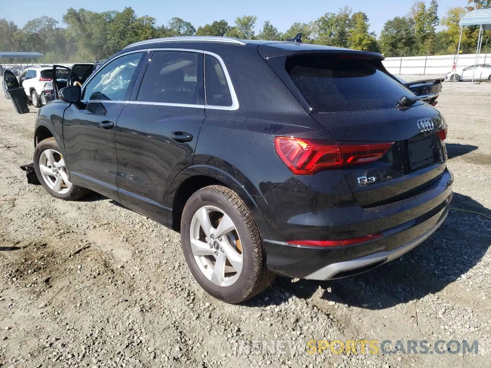 3 Photograph of a damaged car WA1AUCF35M1086458 AUDI Q3 2021