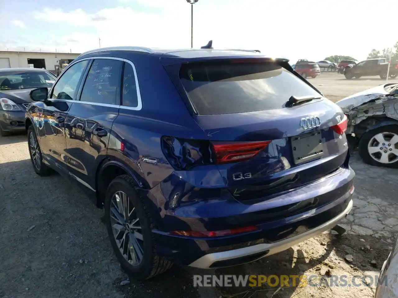 3 Photograph of a damaged car WA1AUCF35M1105624 AUDI Q3 2021