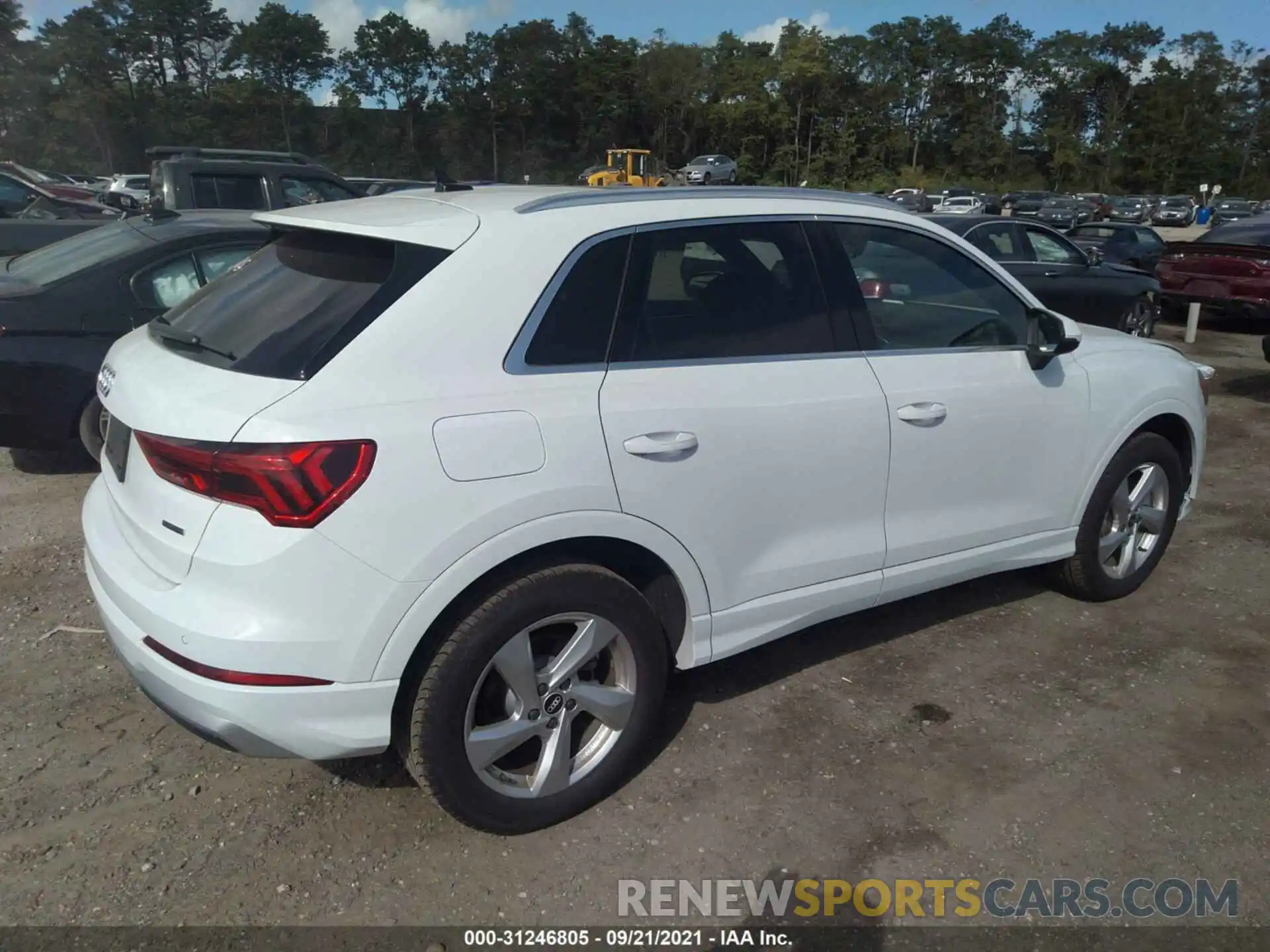 4 Photograph of a damaged car WA1AUCF35M1110757 AUDI Q3 2021