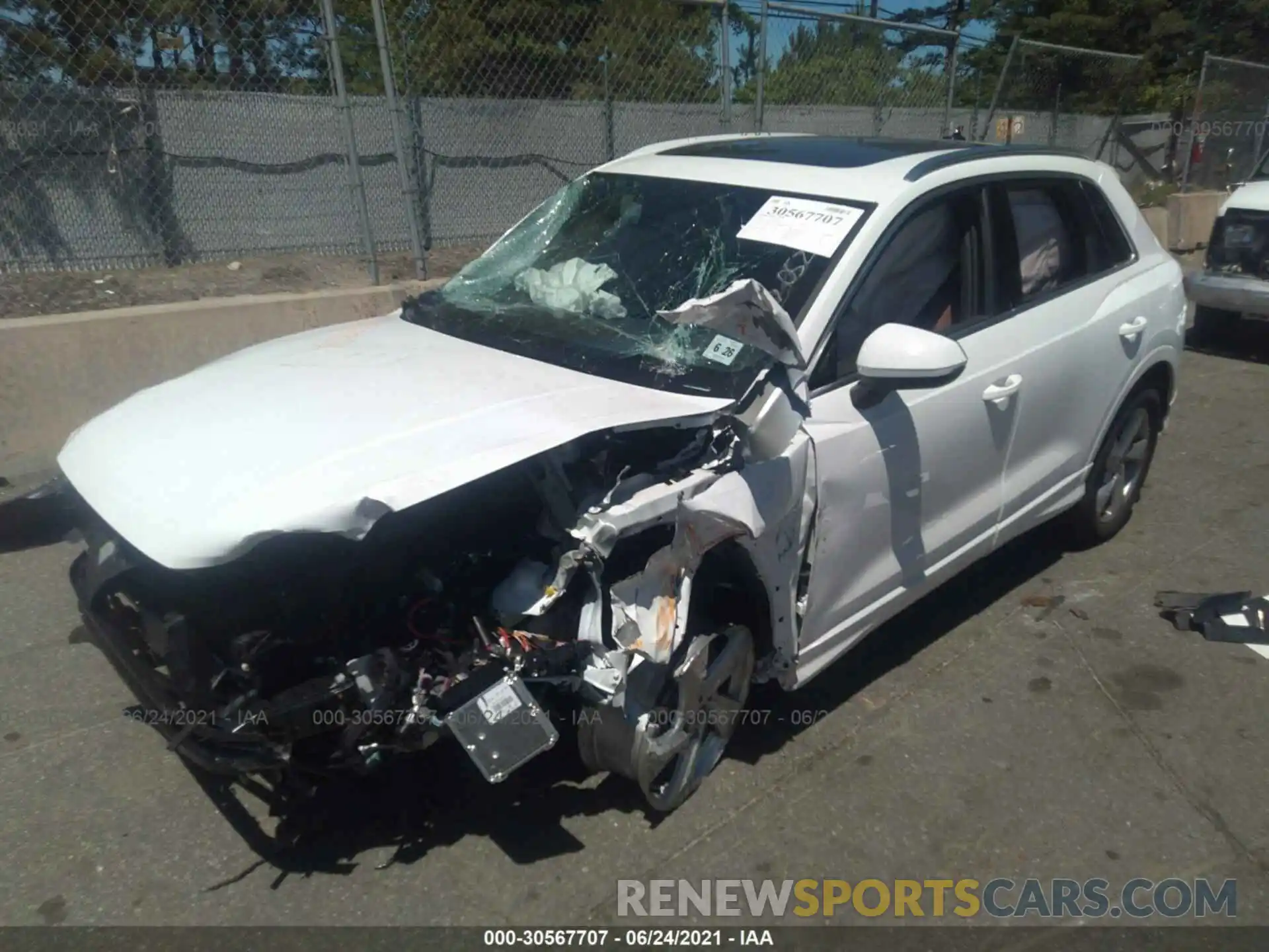 2 Photograph of a damaged car WA1AUCF35M1133052 AUDI Q3 2021