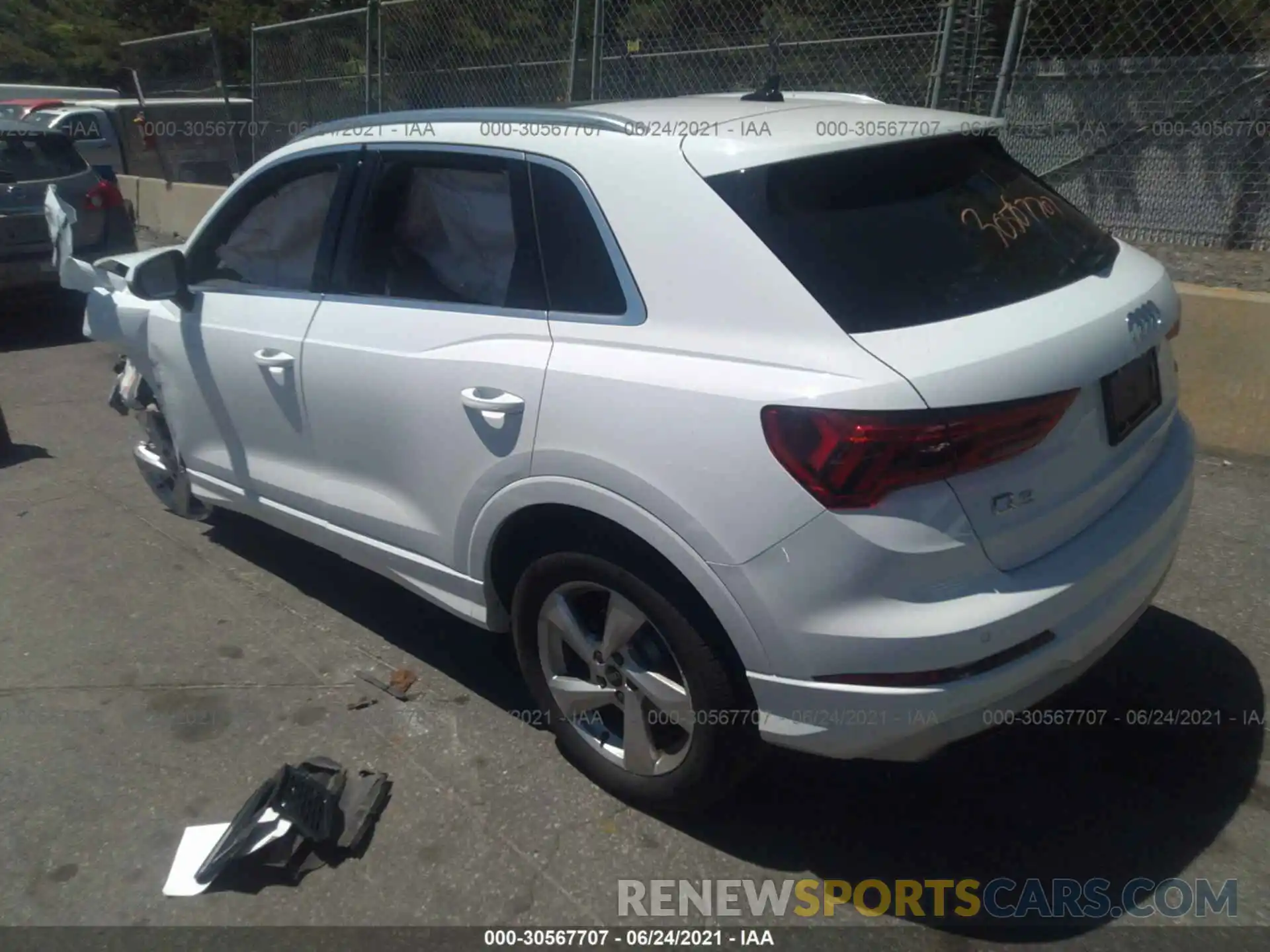 3 Photograph of a damaged car WA1AUCF35M1133052 AUDI Q3 2021