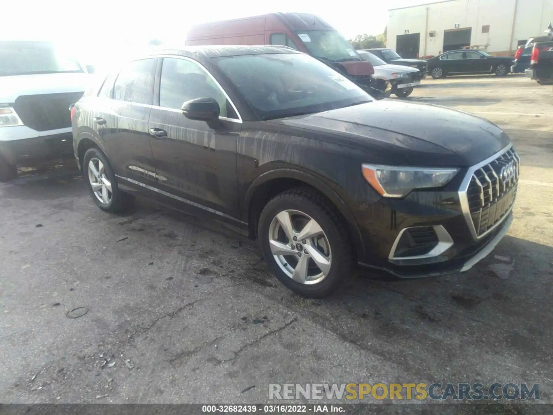 1 Photograph of a damaged car WA1AUCF36M1062251 AUDI Q3 2021