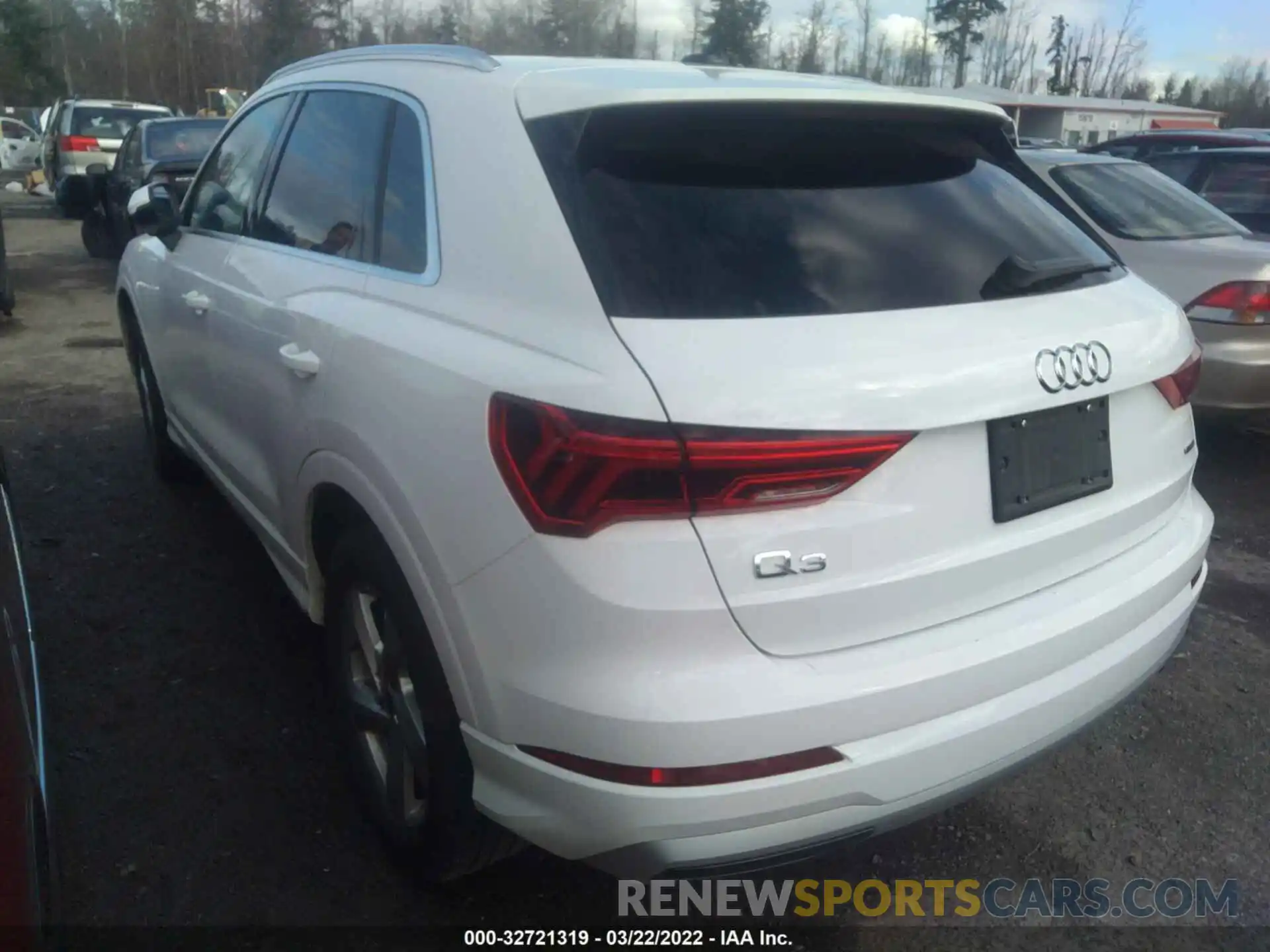 3 Photograph of a damaged car WA1AUCF36M1096089 AUDI Q3 2021