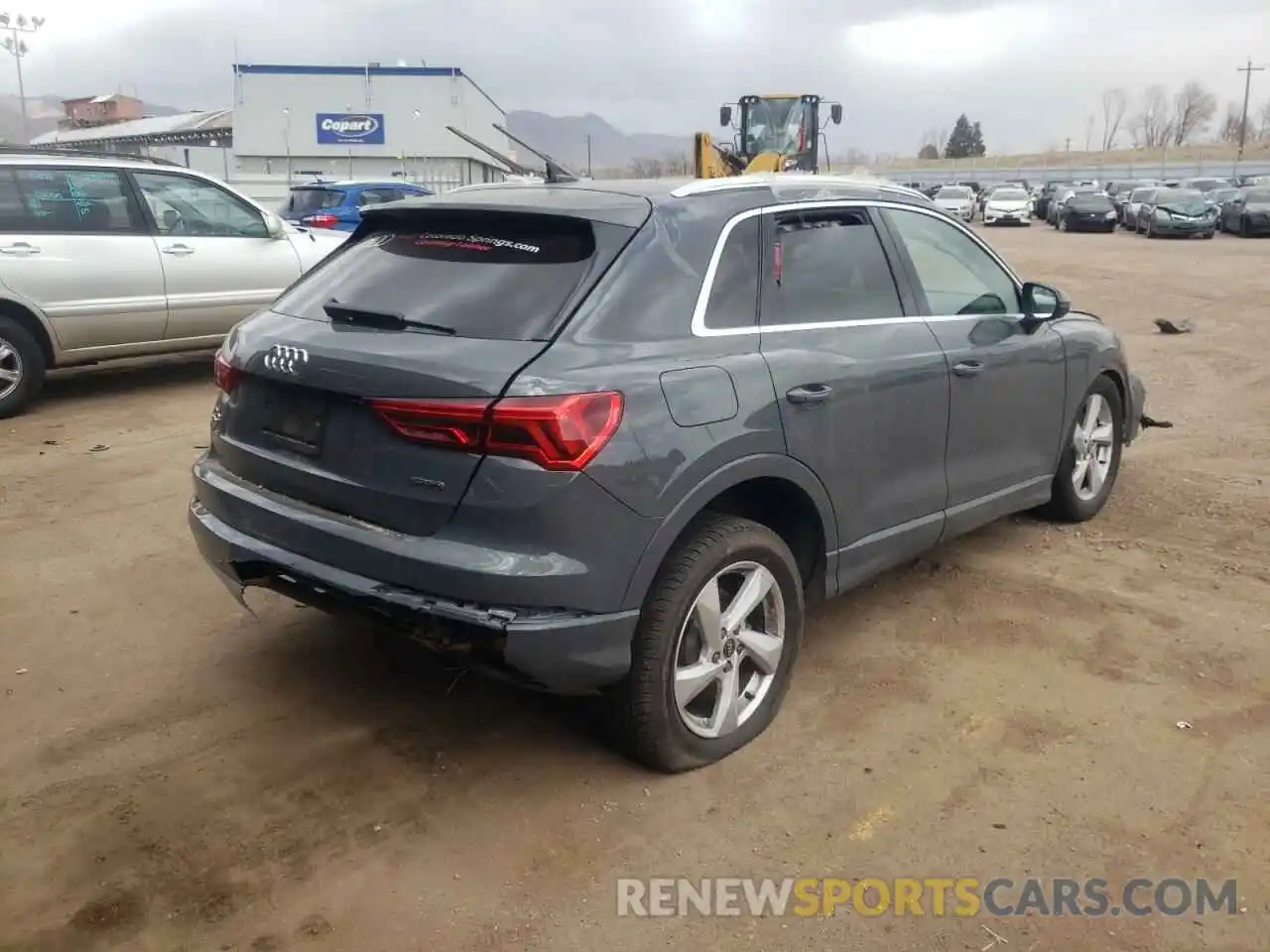 4 Photograph of a damaged car WA1AUCF36M1136798 AUDI Q3 2021