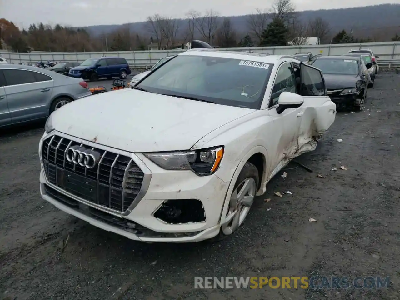 2 Photograph of a damaged car WA1AUCF37M1060993 AUDI Q3 2021