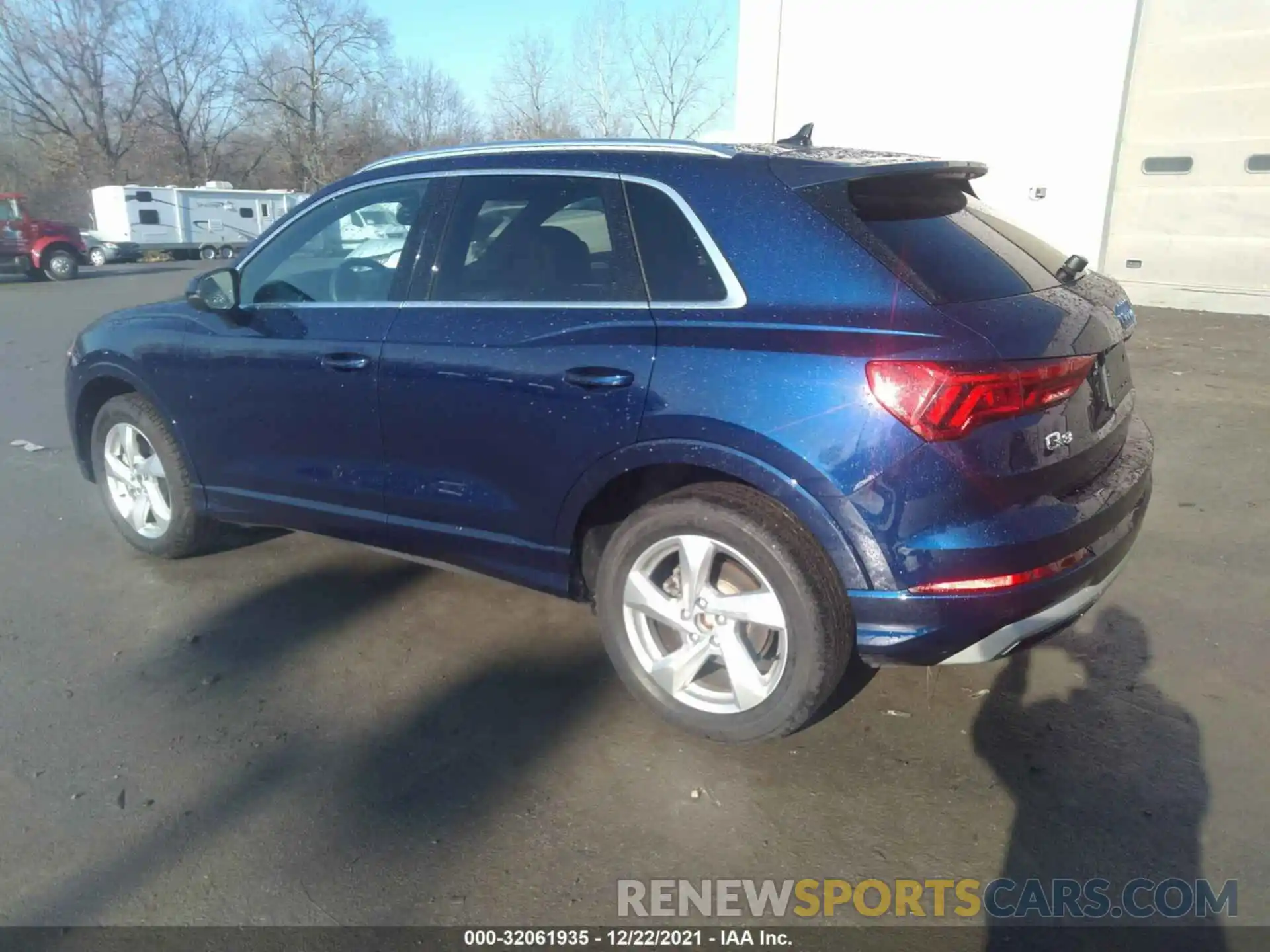 3 Photograph of a damaged car WA1AUCF37M1064915 AUDI Q3 2021