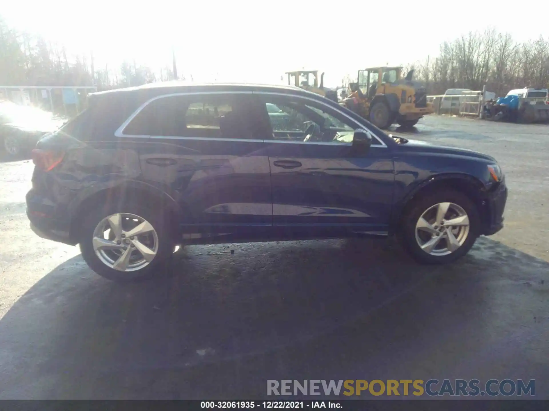 6 Photograph of a damaged car WA1AUCF37M1064915 AUDI Q3 2021