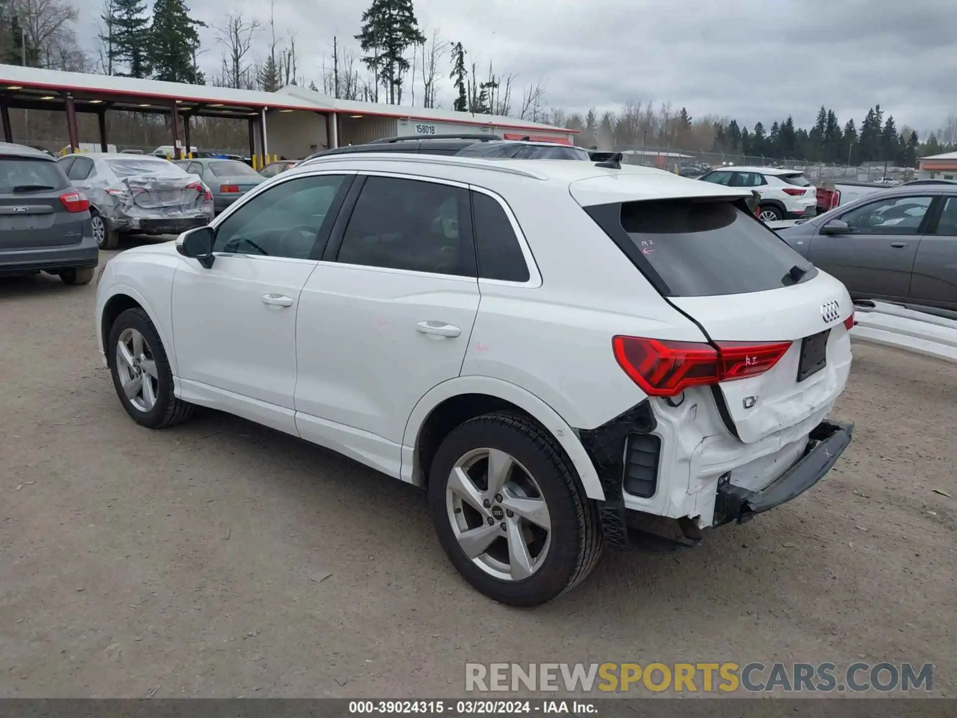 3 Photograph of a damaged car WA1AUCF37M1095260 AUDI Q3 2021