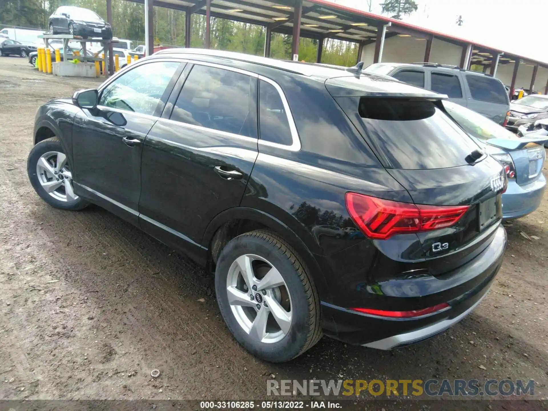 3 Photograph of a damaged car WA1AUCF37M1096392 AUDI Q3 2021