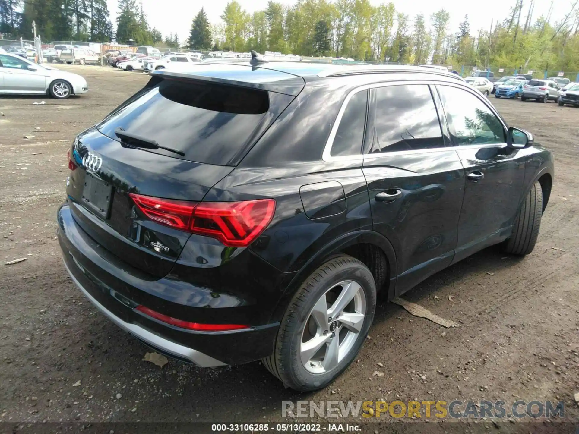 4 Photograph of a damaged car WA1AUCF37M1096392 AUDI Q3 2021