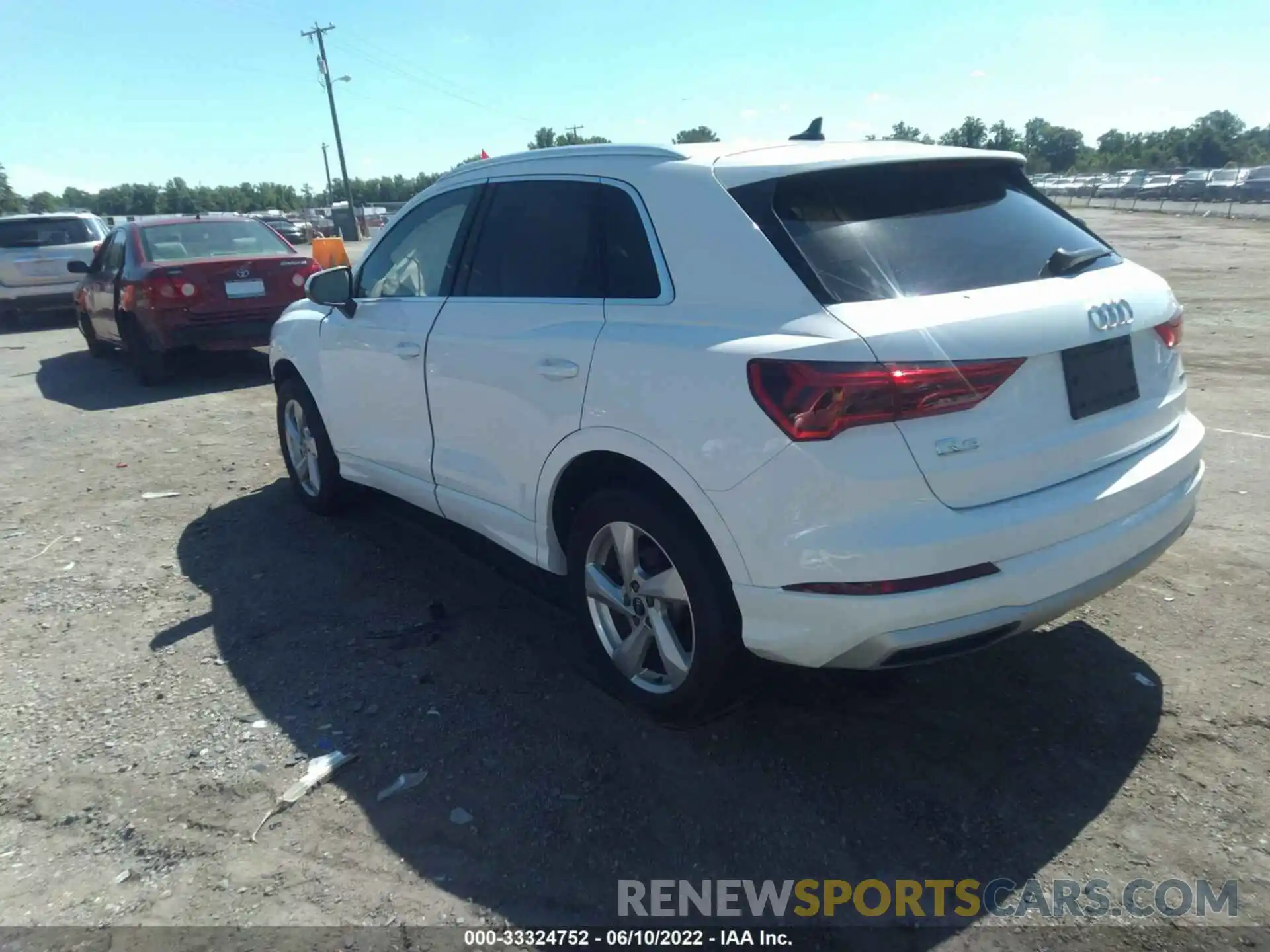 3 Photograph of a damaged car WA1AUCF38M1064289 AUDI Q3 2021