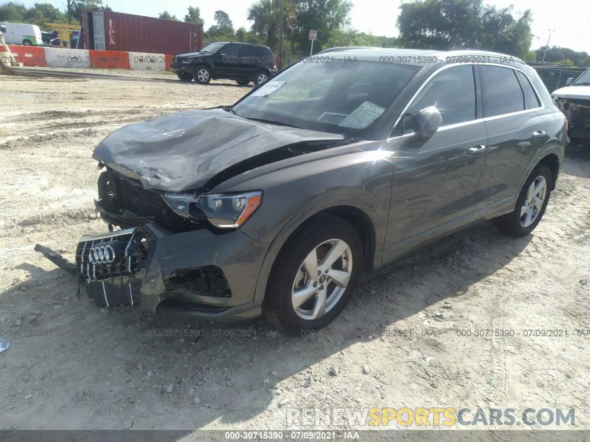 2 Photograph of a damaged car WA1AUCF38M1065796 AUDI Q3 2021