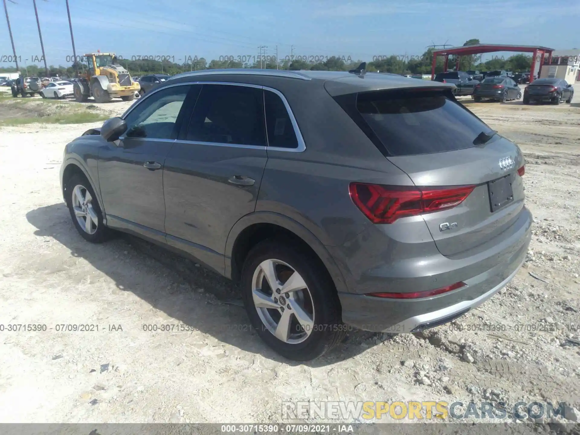 3 Photograph of a damaged car WA1AUCF38M1065796 AUDI Q3 2021