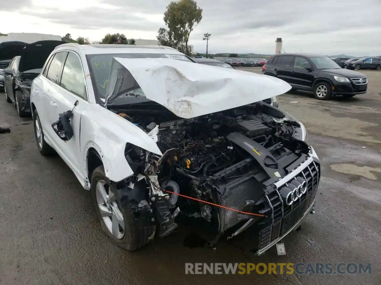 1 Photograph of a damaged car WA1AUCF38M1092707 AUDI Q3 2021