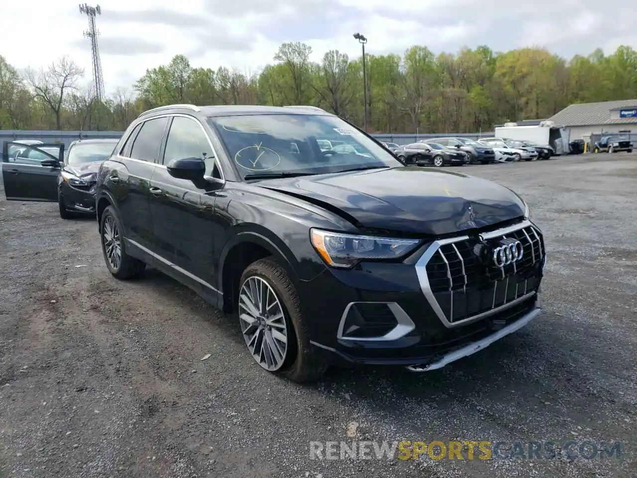 1 Photograph of a damaged car WA1AUCF38M1109814 AUDI Q3 2021